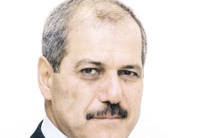 الدكتور فايز الطراونة